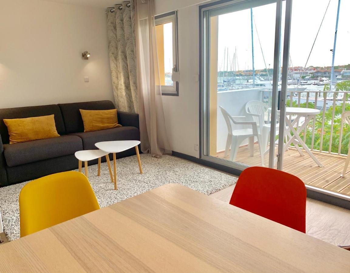 Appartement 1Ere Ligne Vue Port Avec Balcon, Piscine Agde Exterior foto