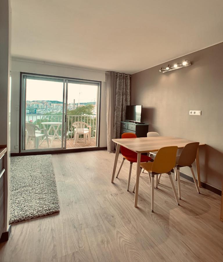 Appartement 1Ere Ligne Vue Port Avec Balcon, Piscine Agde Exterior foto